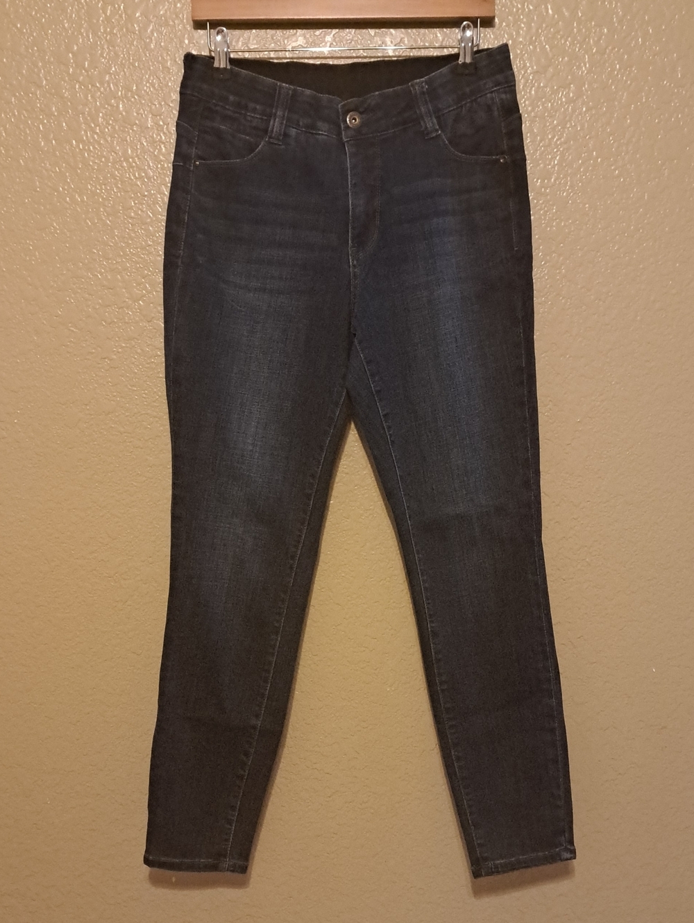 Jag Jeans Dark Blue Midrise Skinny Women’s Jeans. Size 14/32.